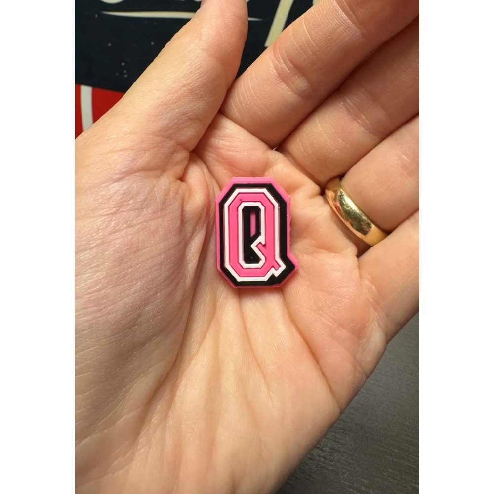 Terlik Süsü/Pembe Q Harfi