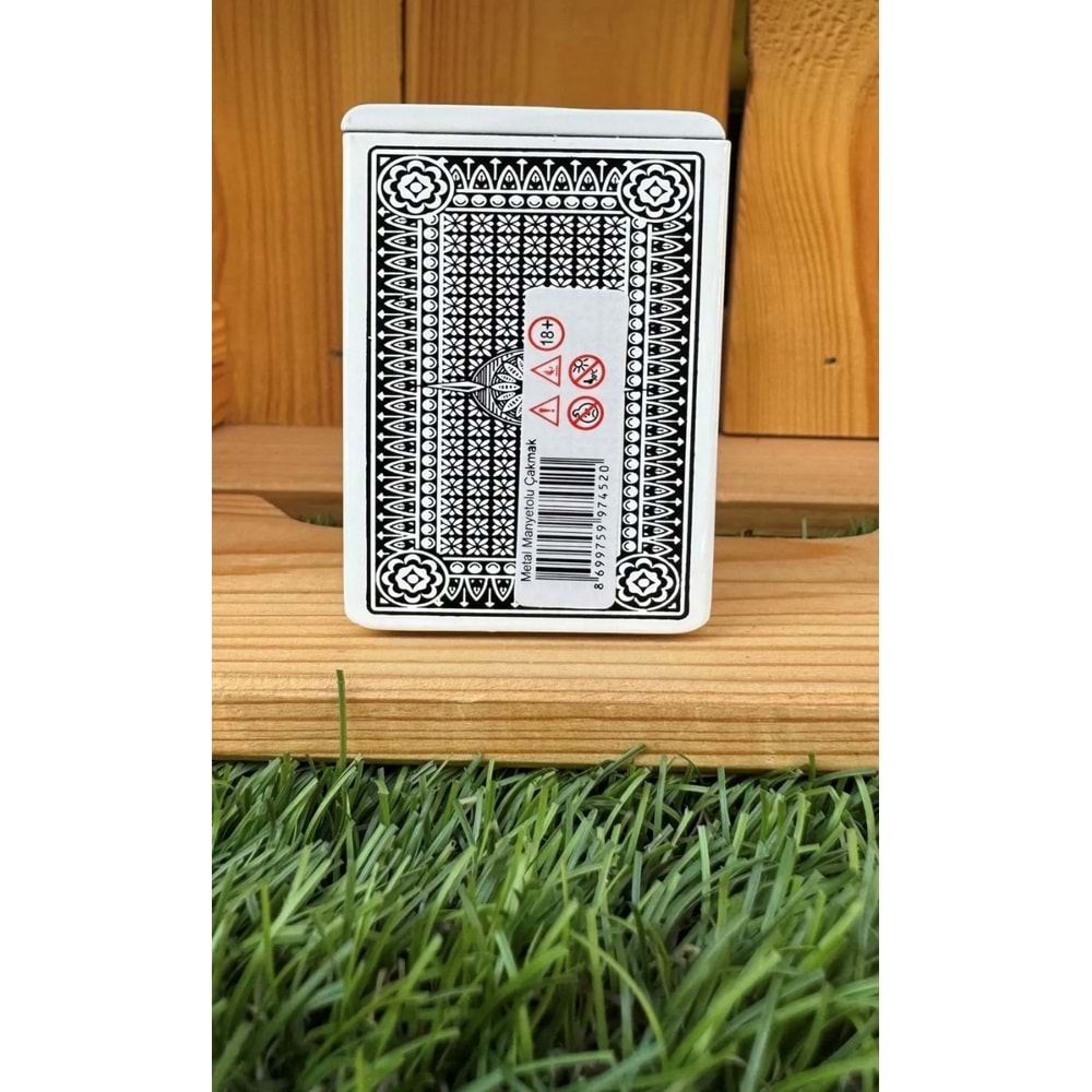 Hunter Maça As Tasarım Metal Çakmak/Beyaz