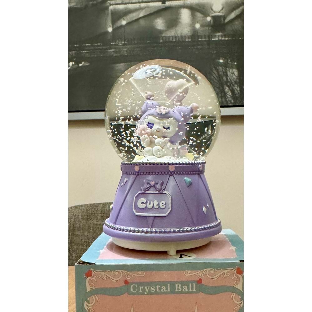 Kalpli Işıklı Müzikli Kar Küresi Orta Boy 12cm